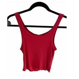 Red crop basic tank - Brandy Melville